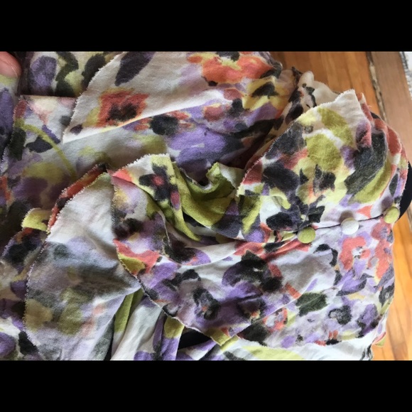 Floral tank with ruffles - Picture 2 of 3